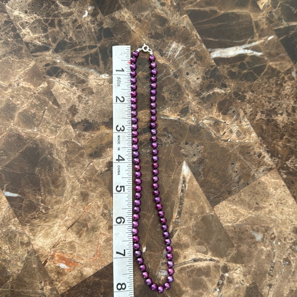5 Pearls necklaces
